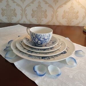Johnson‎ Brothers "WINDSOR WARE" Dover Blue  5 PC Place Setting